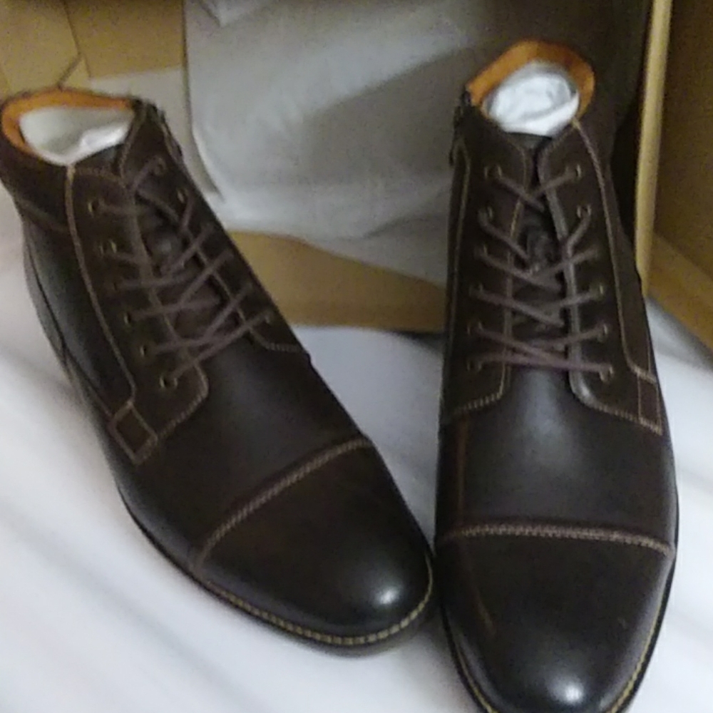 Shoes - Picture 2 of 2